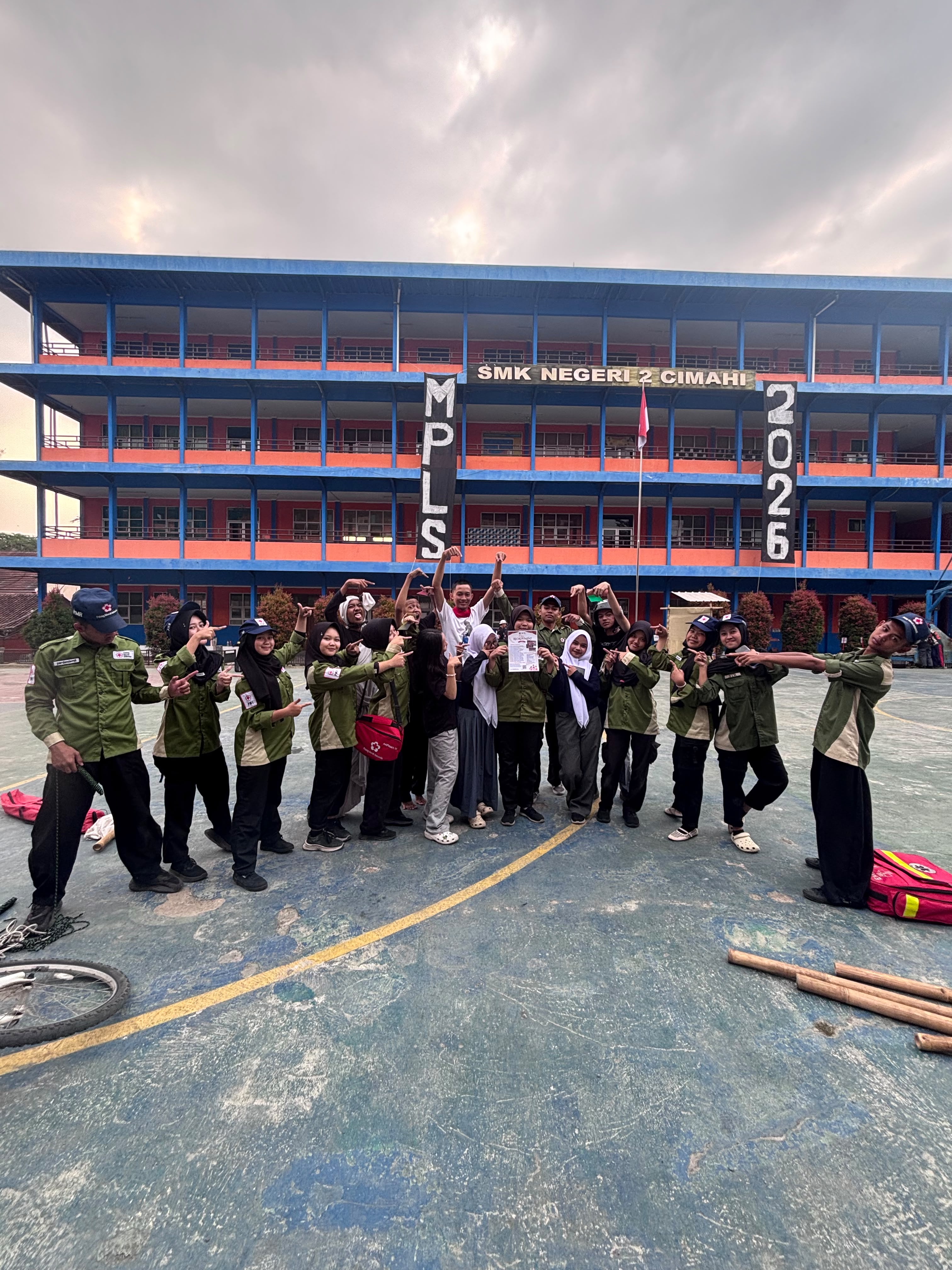 📁 Latihan Demo Eskul 3