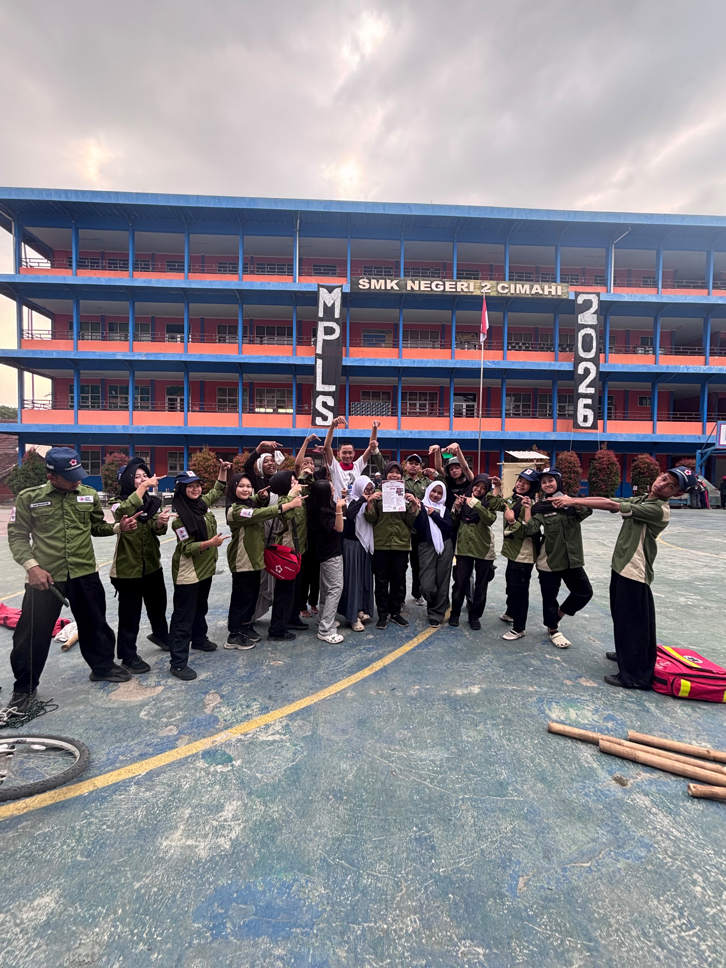 📁 Latihan Demo Eskul 2