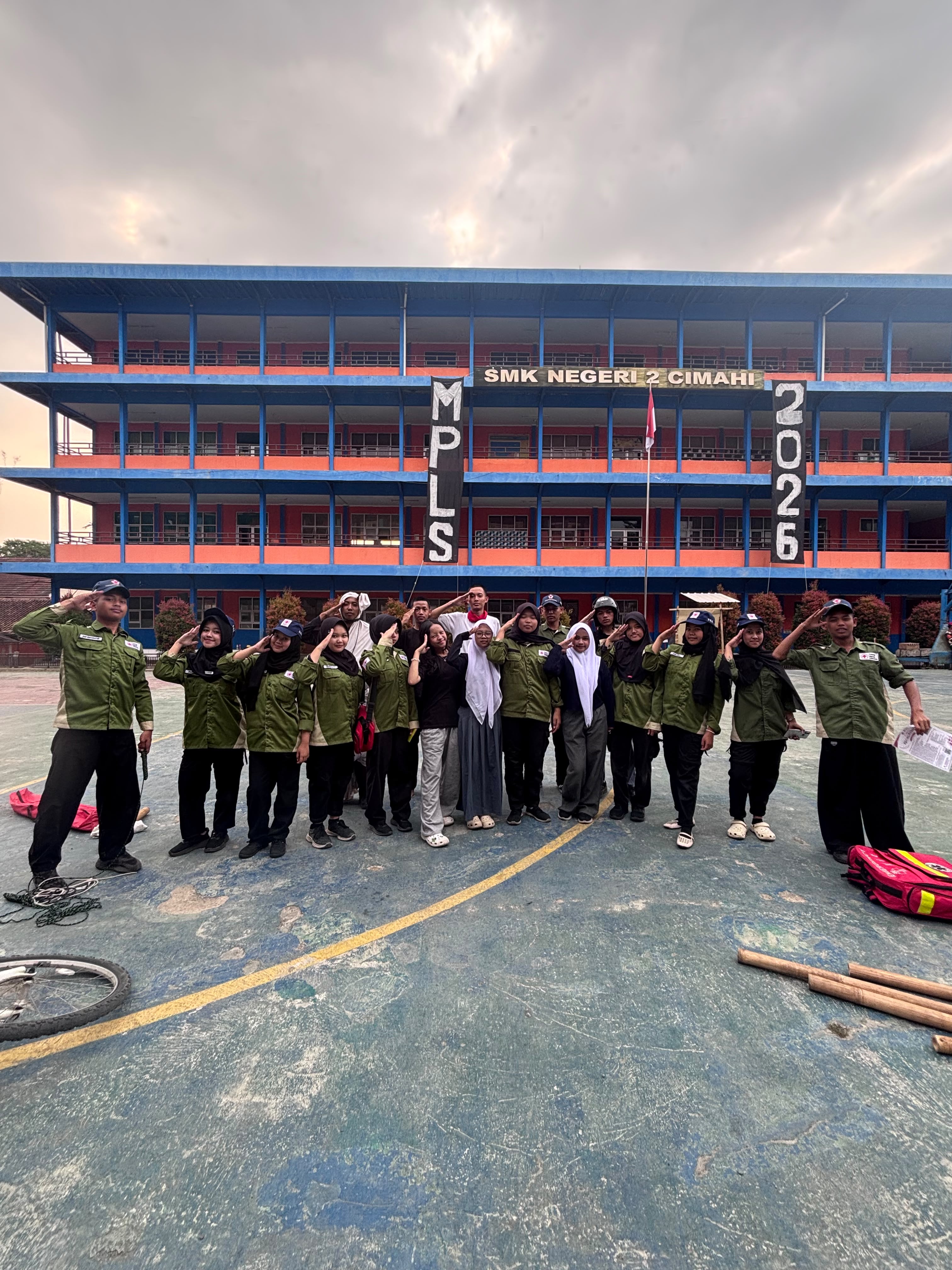 📁 Latihan Demo Eskul 1