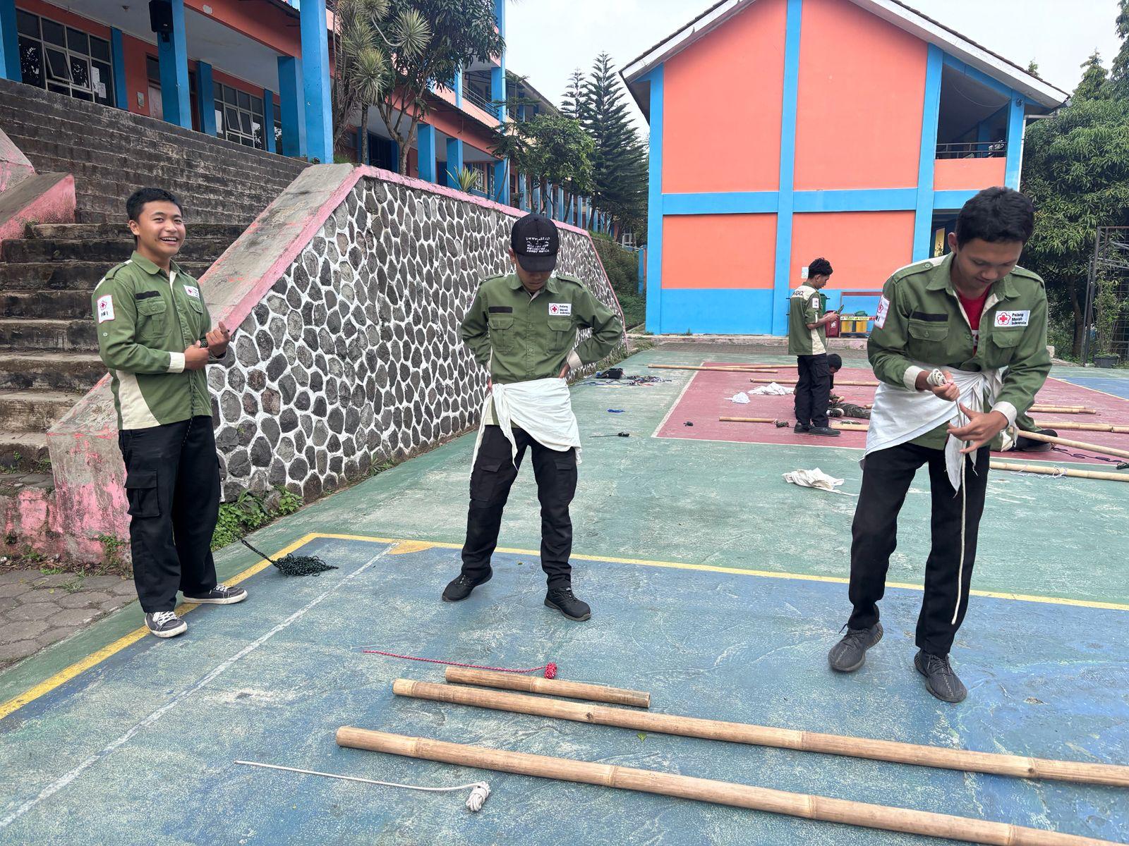Latihan Tandu 5